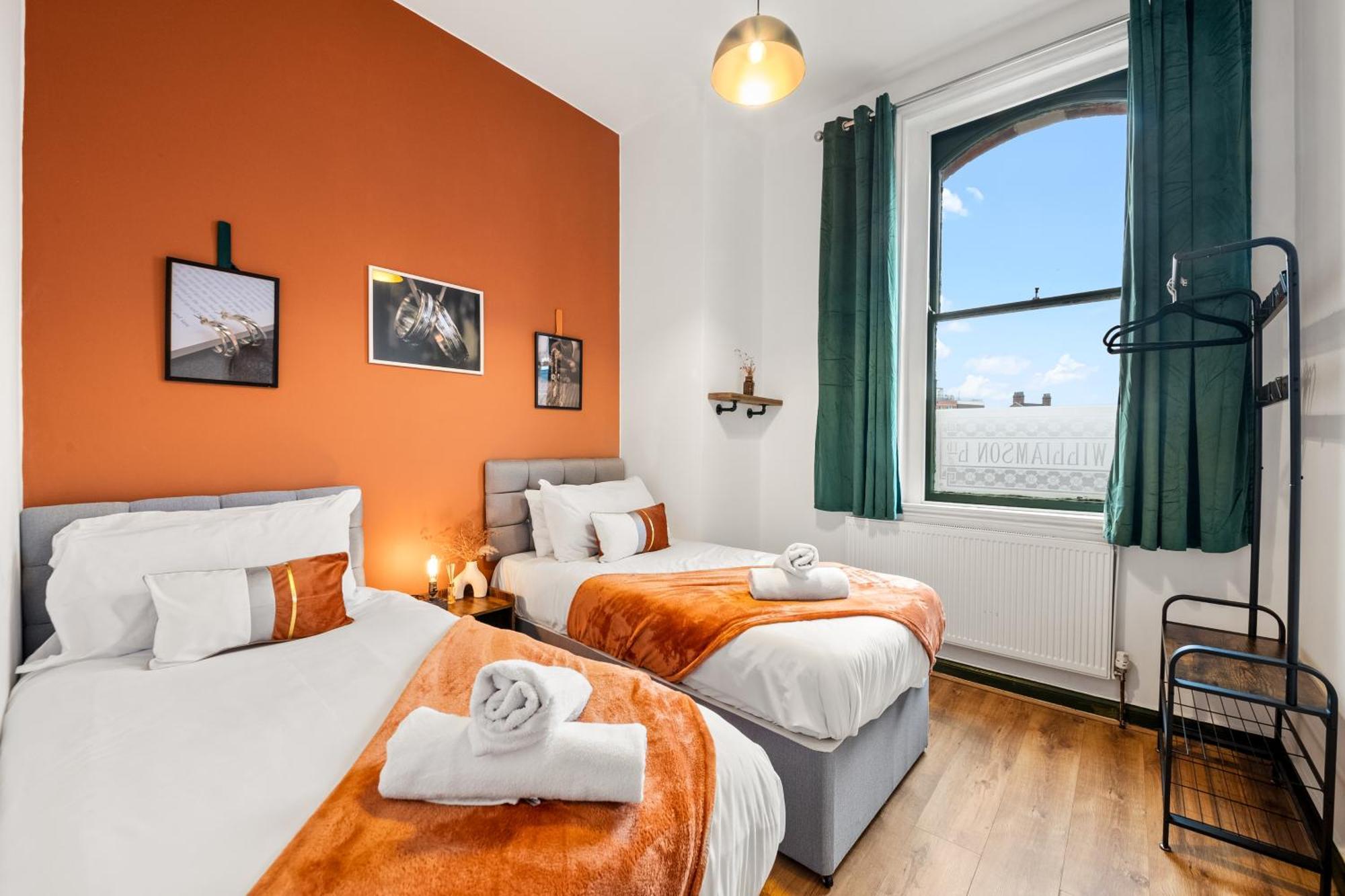 Spacious Birmingham City Apartment Extérieur photo